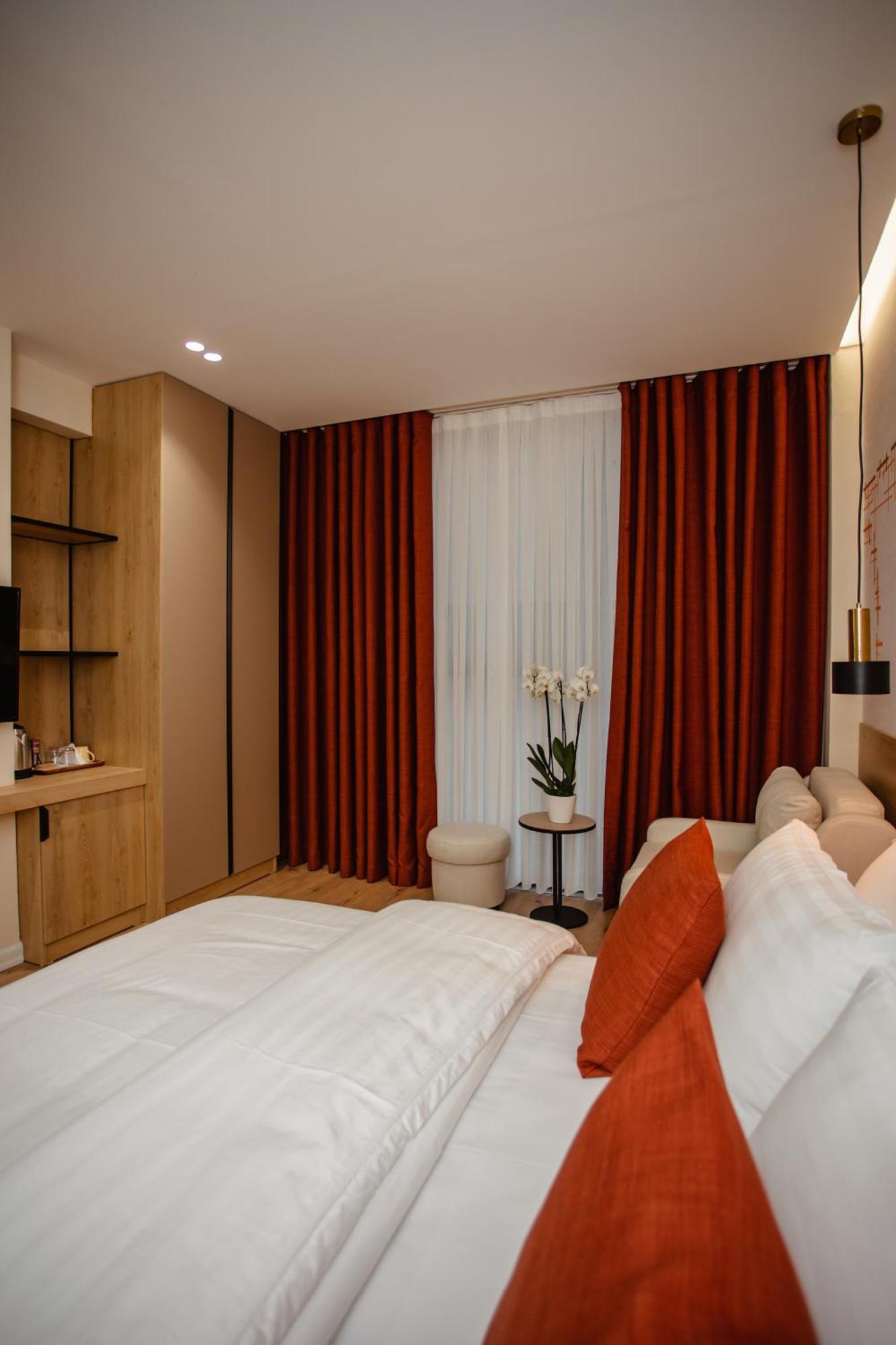 Oro Inn Hotel Szkodra Zewnętrze zdjęcie