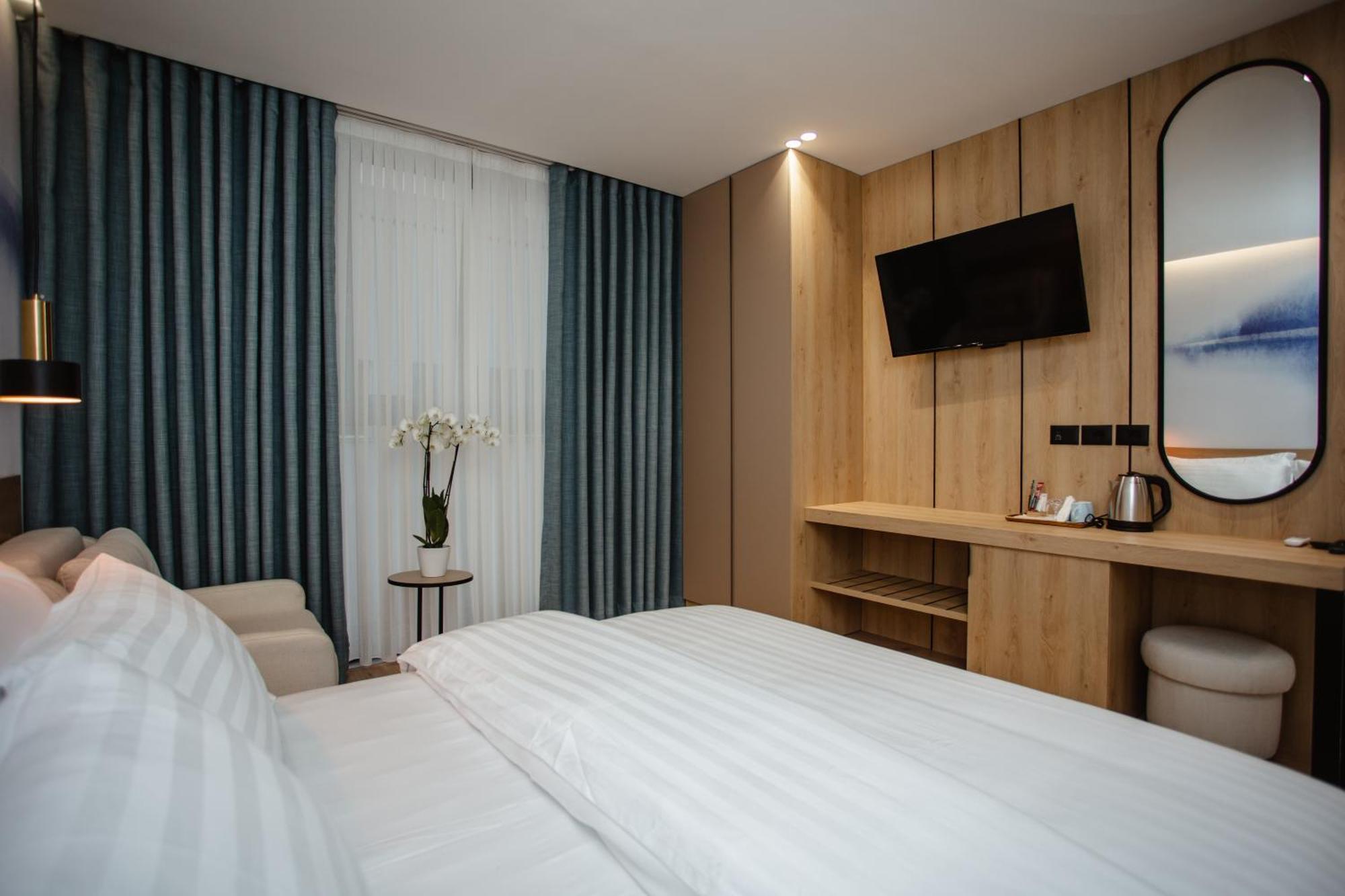 Oro Inn Hotel Szkodra Zewnętrze zdjęcie